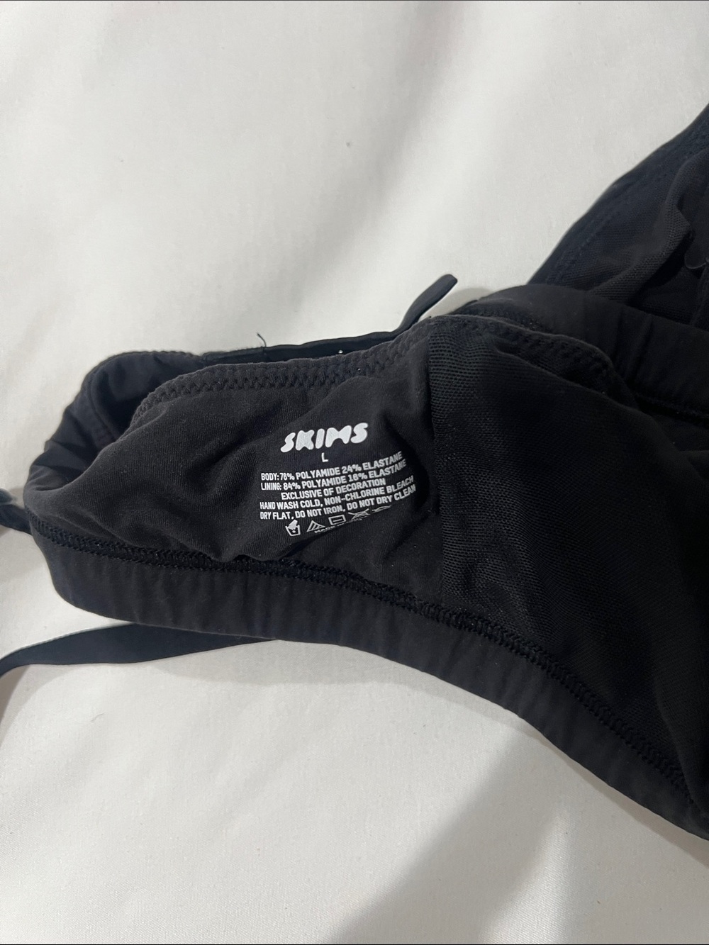 SKIMS Black Wireless Triangle Bralette - Minimal Seamless Support - Picture 5 of 5